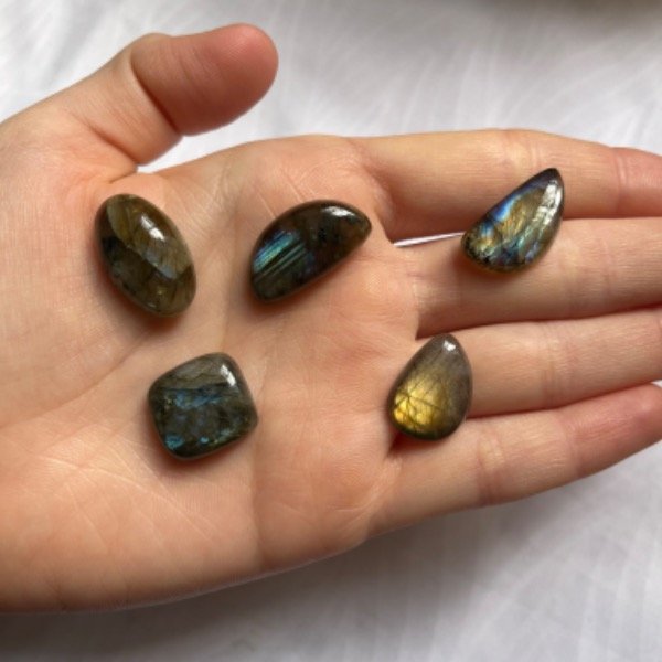 Producto - Cabujón de Labradorita Chico