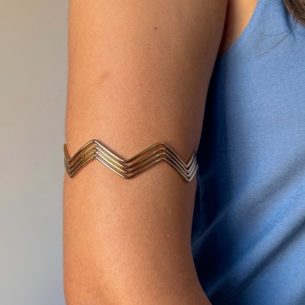 Producto - Brazalete Zeus dorado.
