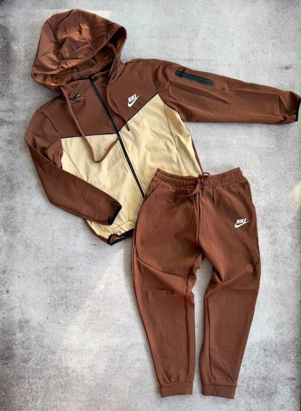 Producto - Conjunto Nike con piel - 1