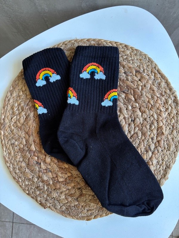 Producto - Medias tenis negras arcoíris