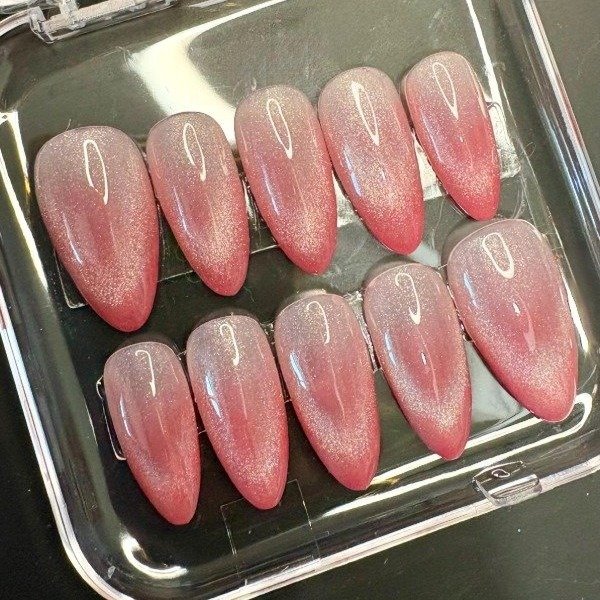 Producto - Uñas Press on Almendradas Tornasol Rosa