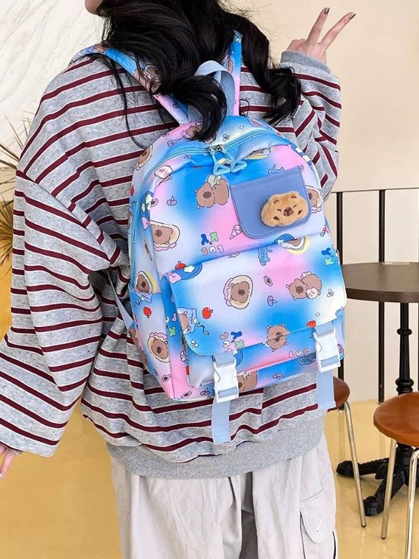 Producto - Mochila capybara con peluchito grande  final1