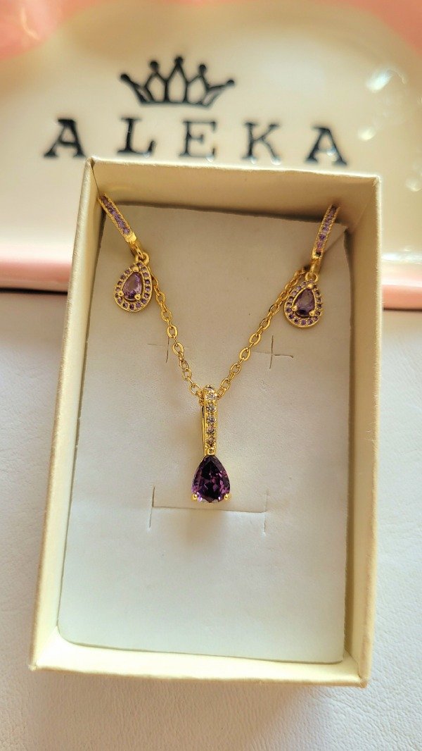 Producto - Conjunto collar y argollas gota morada de acero dorado - 2