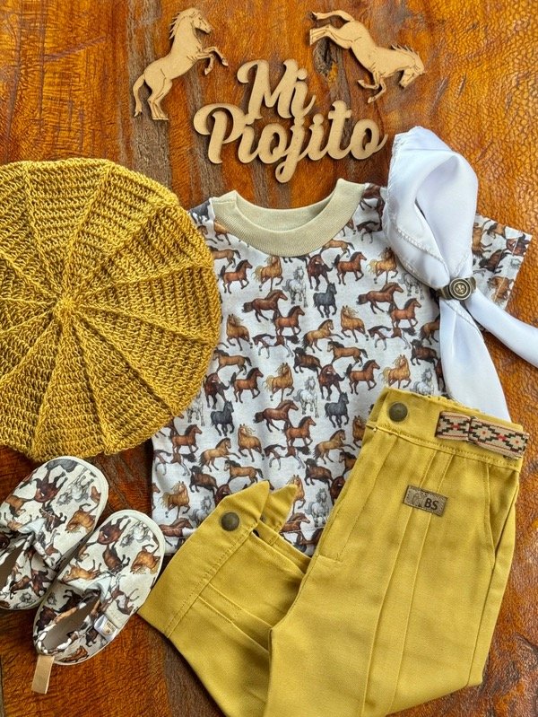 Producto - Conjunto Caballos 5 piezas Mostaza
