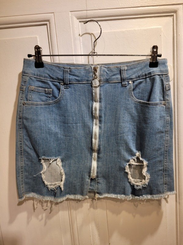 Producto - Falda PSYCHIC de jean Talle 40 - PRECIO: 20X