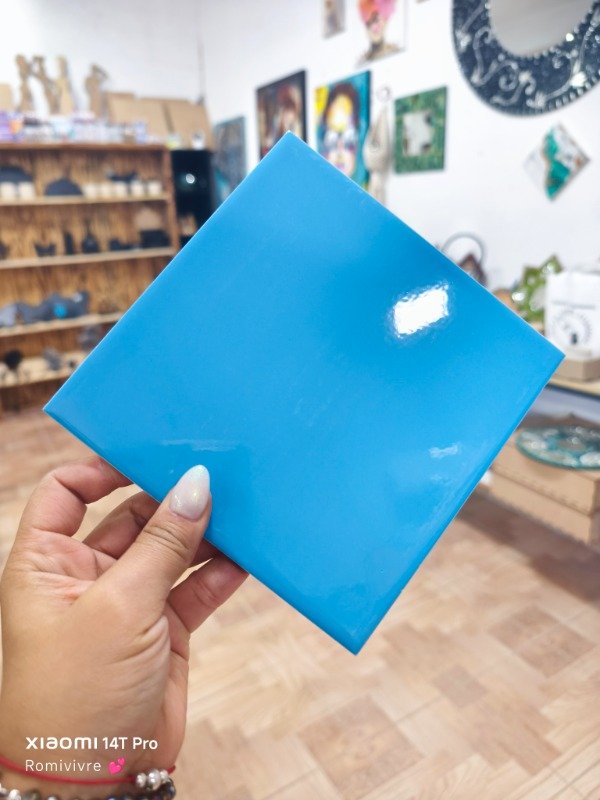 Producto - Azulejo celeste bandera