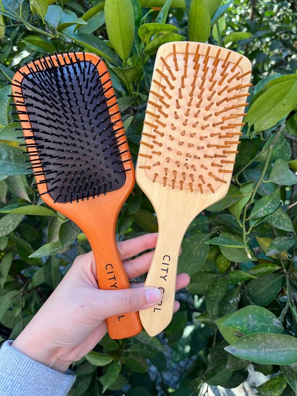 Producto - Cepillo de madera para el pelo