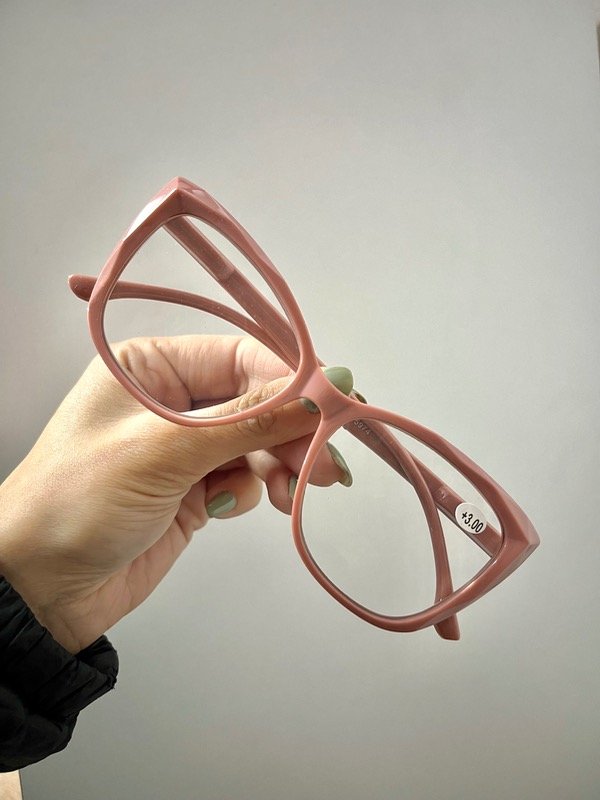 Producto - Lentes con aumento salmon