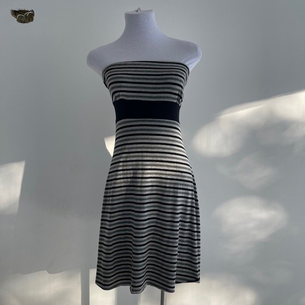 Producto - black and grey strapple dress