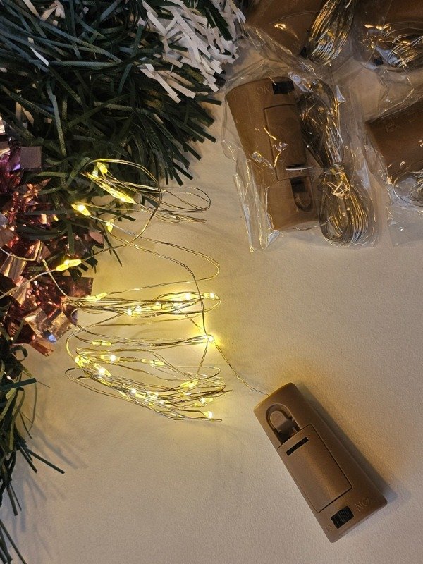 Producto - Luz de alambre corcho