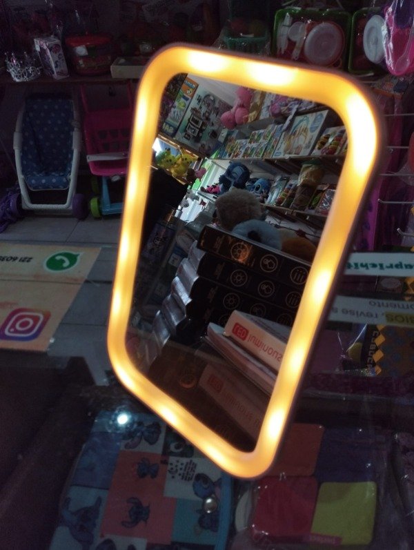 Producto - Espejo con luz led recargable