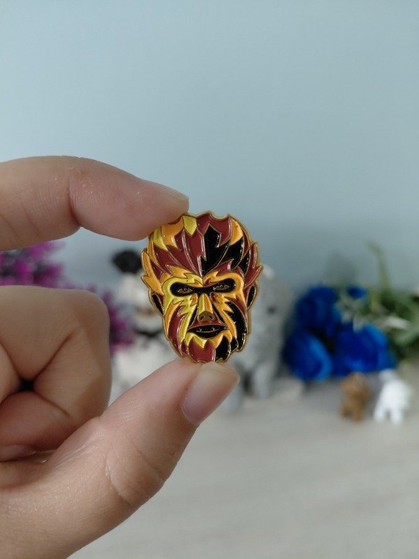 Producto - Pin metalizado - Hombre lobo #1785