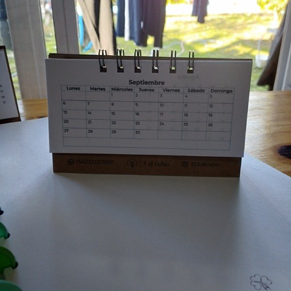 Producto - calendarios de escritorio 15x9cm personalizables - 4