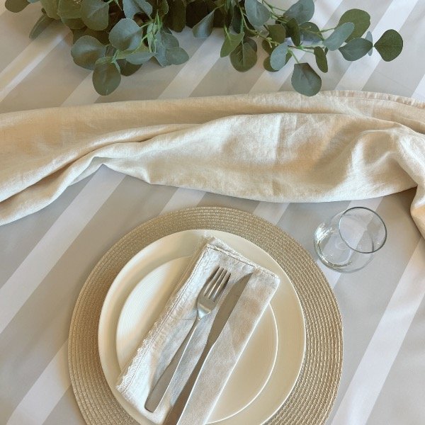 Producto - Mantel Impermeable Rayas Anchas Gris