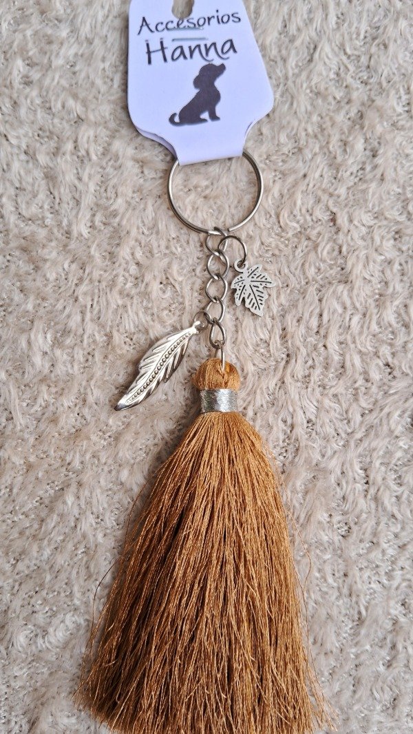 Producto - Llavero borla dije hoja fundición