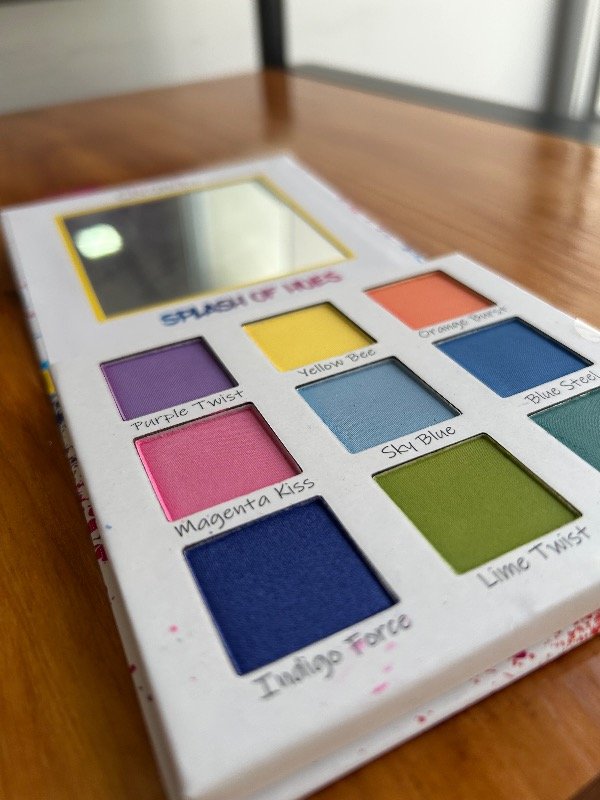 Producto - Beauty Creations - Paleta Sombras Splash of Hues Vol.1