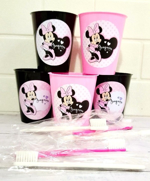 Producto - Cepillo de dientes con vasito x10