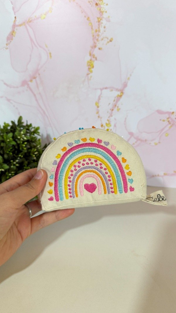 Producto - Alfiletero arcoíris colorido