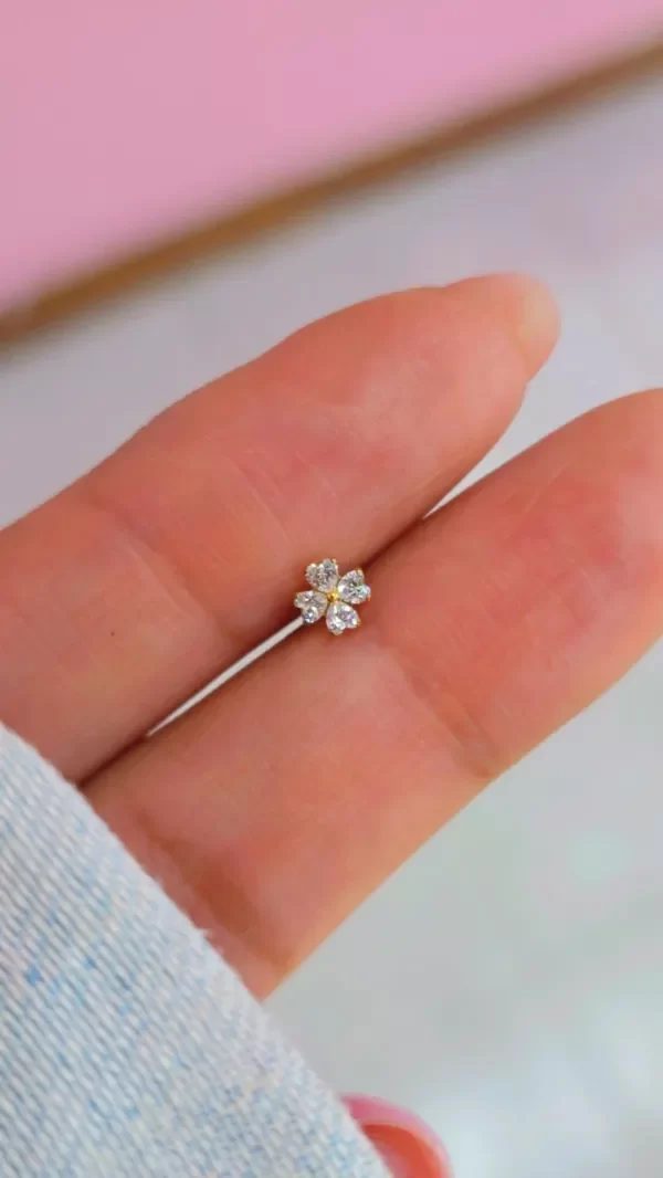 Producto - Piercing trebol dorado TI