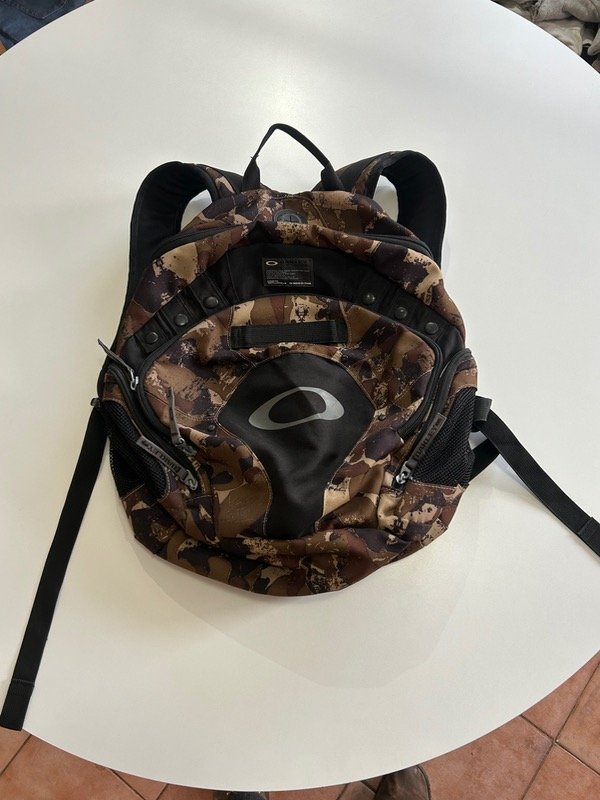 Producto - Oakley Cammo Tactical Bag