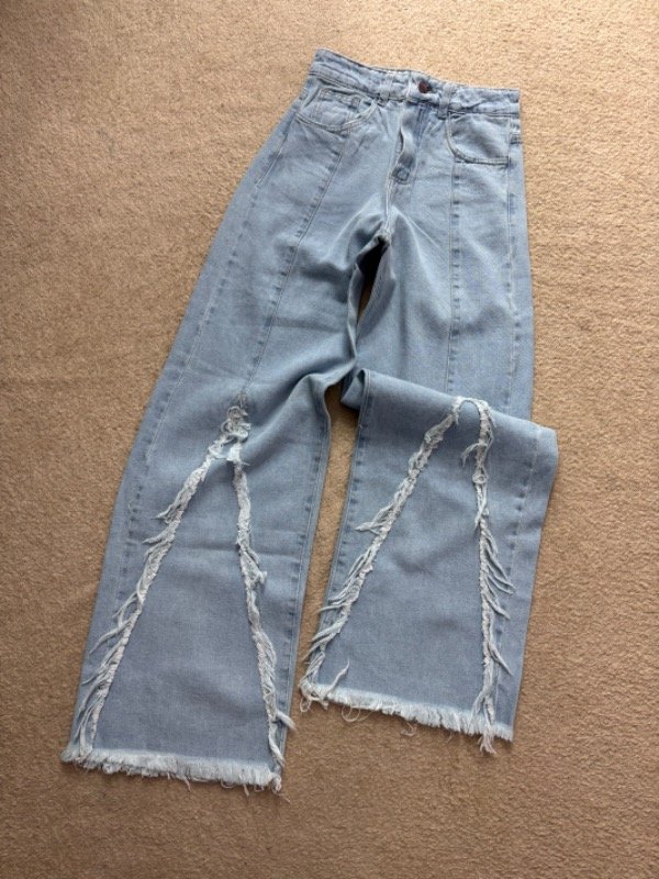 Producto - WIDE LEG celeste con desflecado