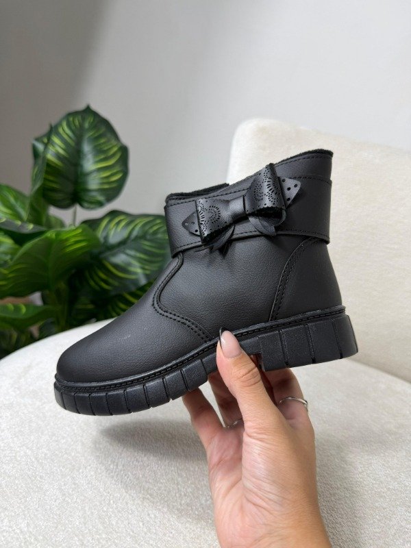 Producto - S13Bota Infantil Moño Negro  20 22  SIN CAMBIO