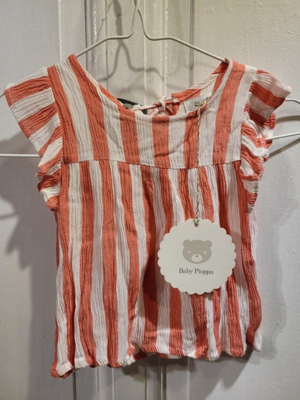 Producto - Remera PIOPPA rayada rojo y blanco Nueva Con etiqueta Talle 9 meses - PRECIO: 8X