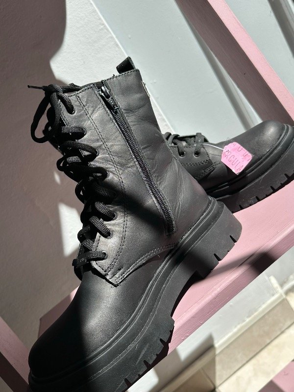 Producto - Borcegos ALENKA nuevos T38 - 1