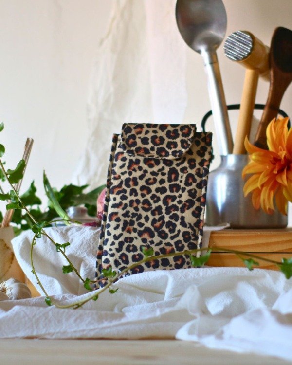 Producto - Porta piedra de afilar cuchillos Animal print