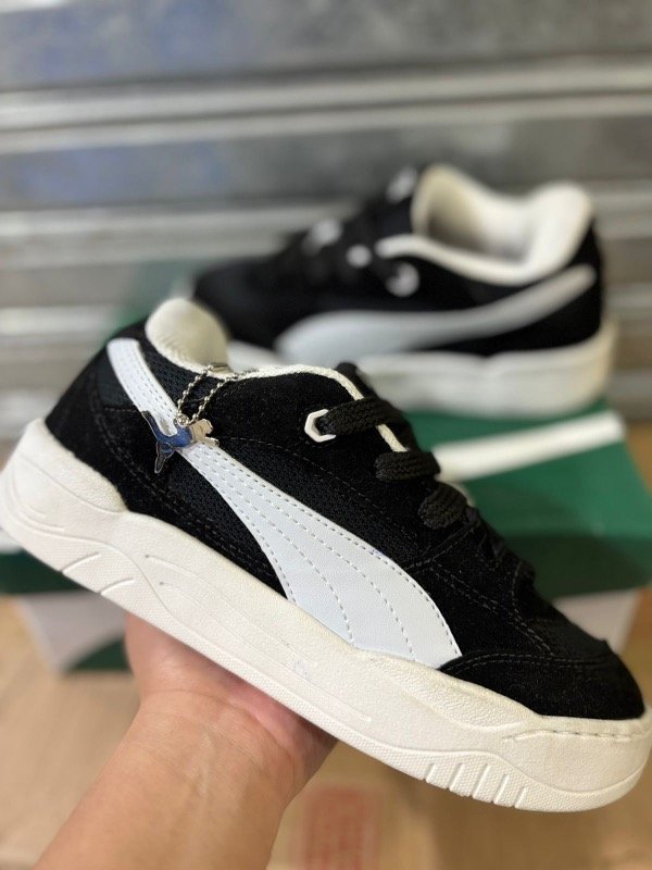 Producto - Puma 180 Negras/ Base clara