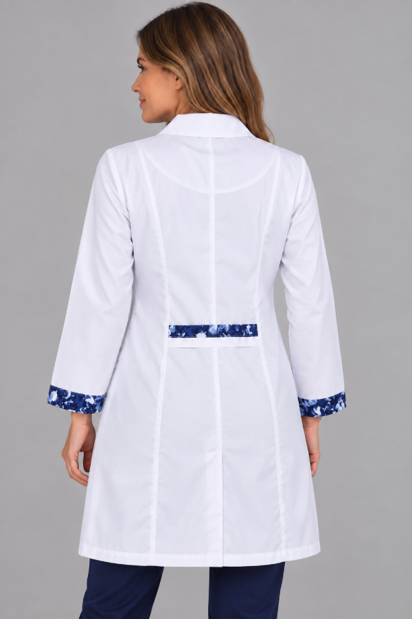 Producto - Guardapolvo Inprof Lucía (Blanco Liso detalle Azul) - 2
