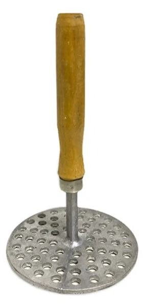 Producto - Pisa papa aluminio mango madera Myo Cocina Kin Kin 8729