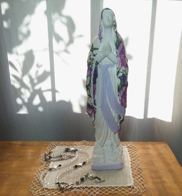 Producto - Virgen de Lourdes violeta