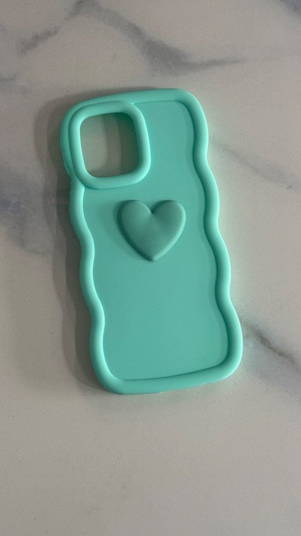 Producto - Funda ondulada corazón moto G84