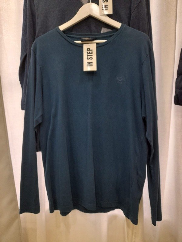 Producto - Remera marca Kevingston.