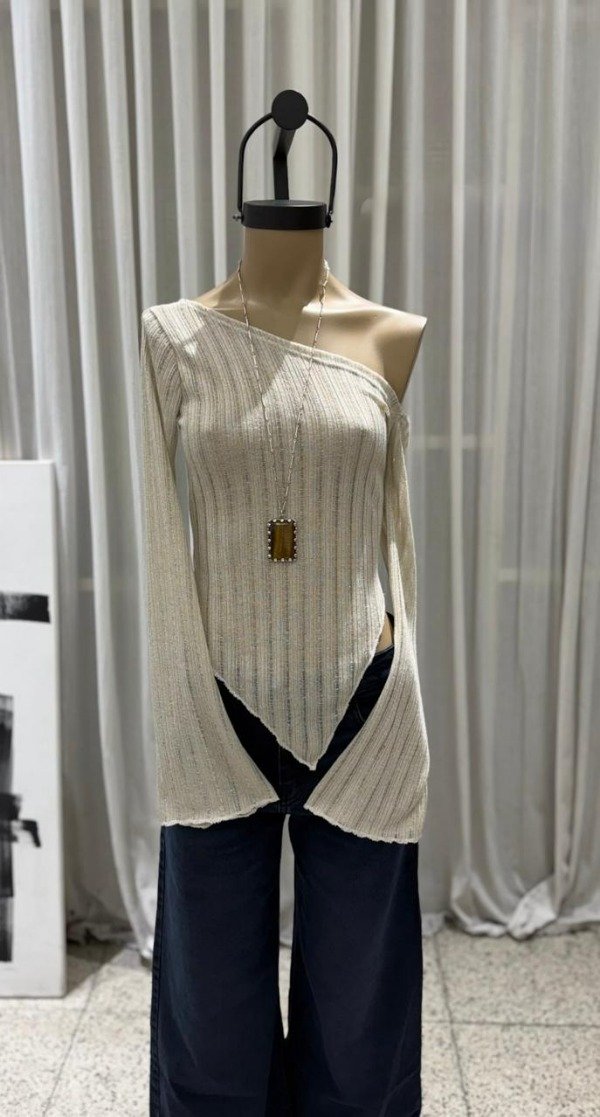Producto - REMERA INES