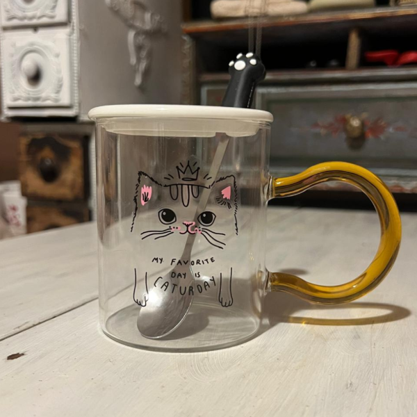 Producto - Taza temática de vidrio Caturday asa dorada