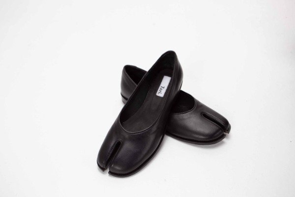Producto - zapato negro tabi