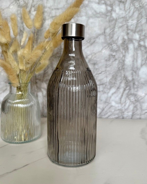 Producto - BOTELLA DE VIDRIO CON TAPA A ROSCA