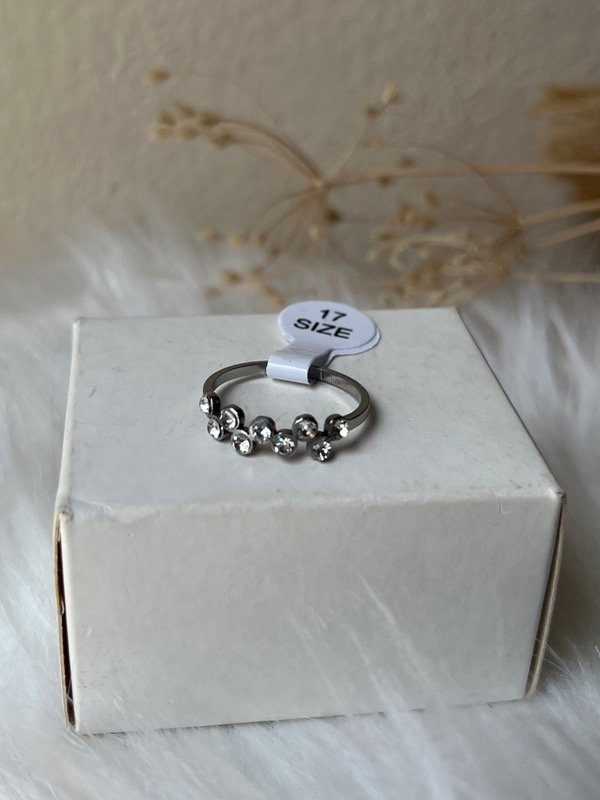 Producto - Anillo con strass l talle 17