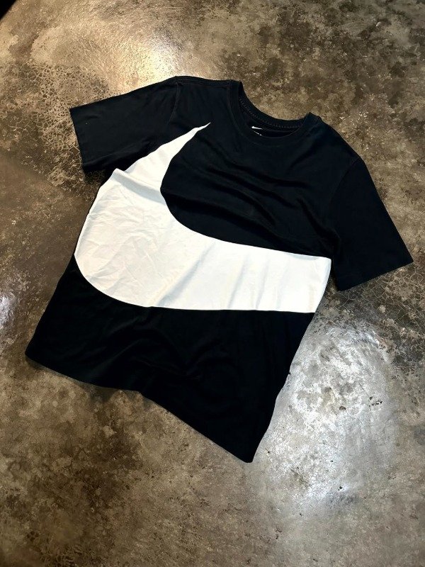 Producto - Nike Swoosh Black (M)