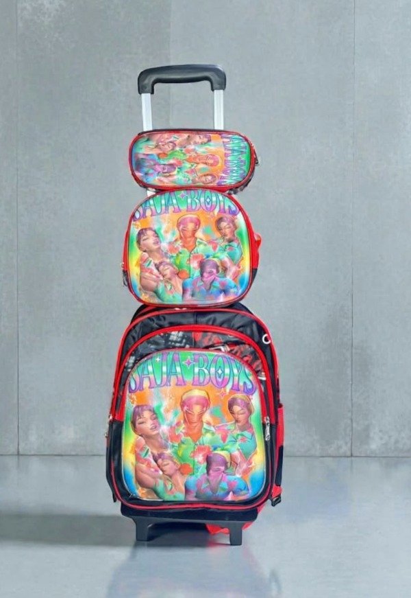 Producto - PREVENTA MOCHILA K POP CON LUZ Y MUSICA CON CARRITO, LUNCHERA Y CARTUCHERA