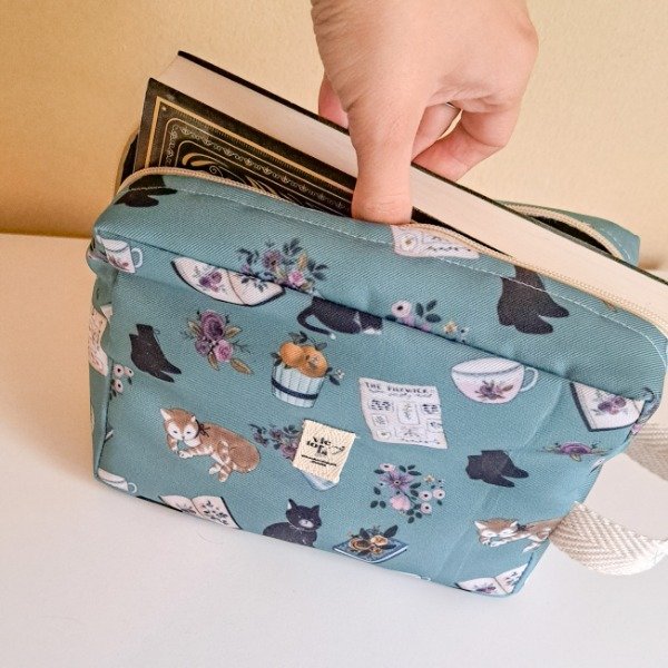 Producto - Neceser Porta Libros Gatitos Verdes IMPERMEABLE - 0