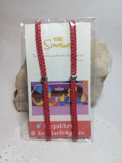 Producto - Pulsera de Hilo Chino con Dije de Corazón