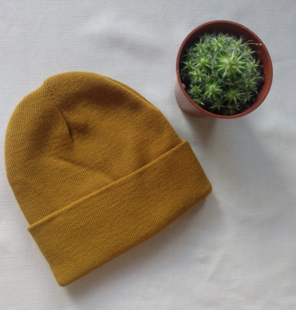 Producto - Gorro Rocky mostaza