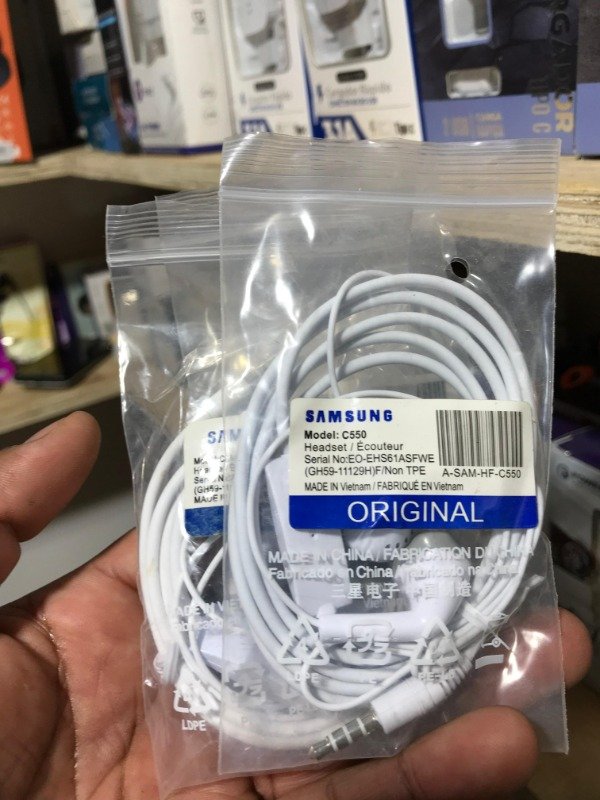 Producto - AURICULAR SAMSUNG EN BOLSA