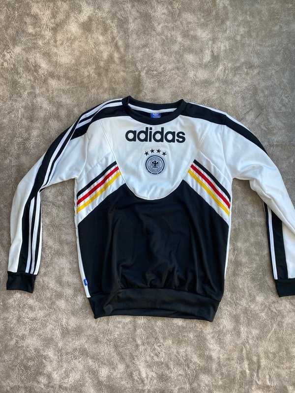 Producto - BUZO ALEMANIA RETRO