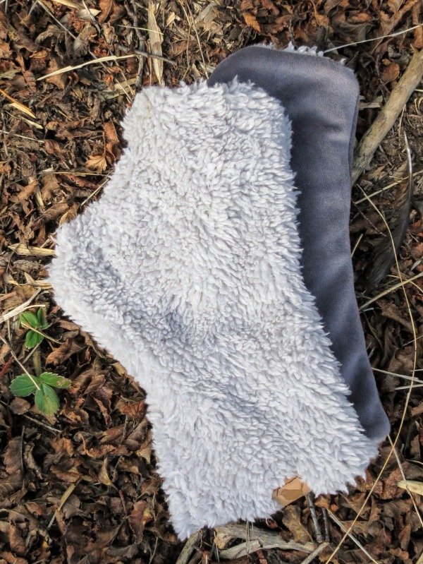 Producto - Mitones Plush Gris