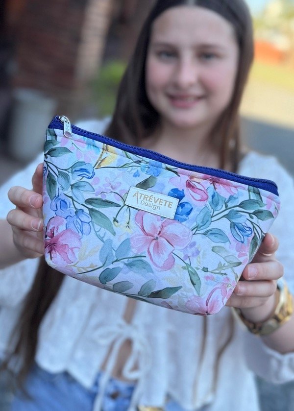 Producto - Mini neceser - Flores rosas y azules