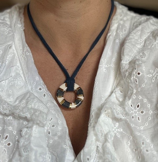 Producto - Collar Oxalis azul oscuro y color oro
